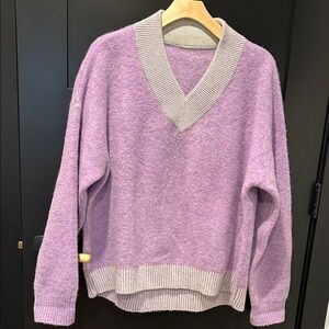 Lululemon Lavender V-Neck Women's Sweater, Medium